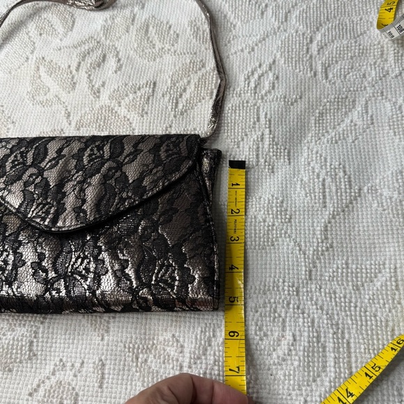 Neiman Marcus Lace Overlay Crossbody Clutch Bag - Picture 3 of 5